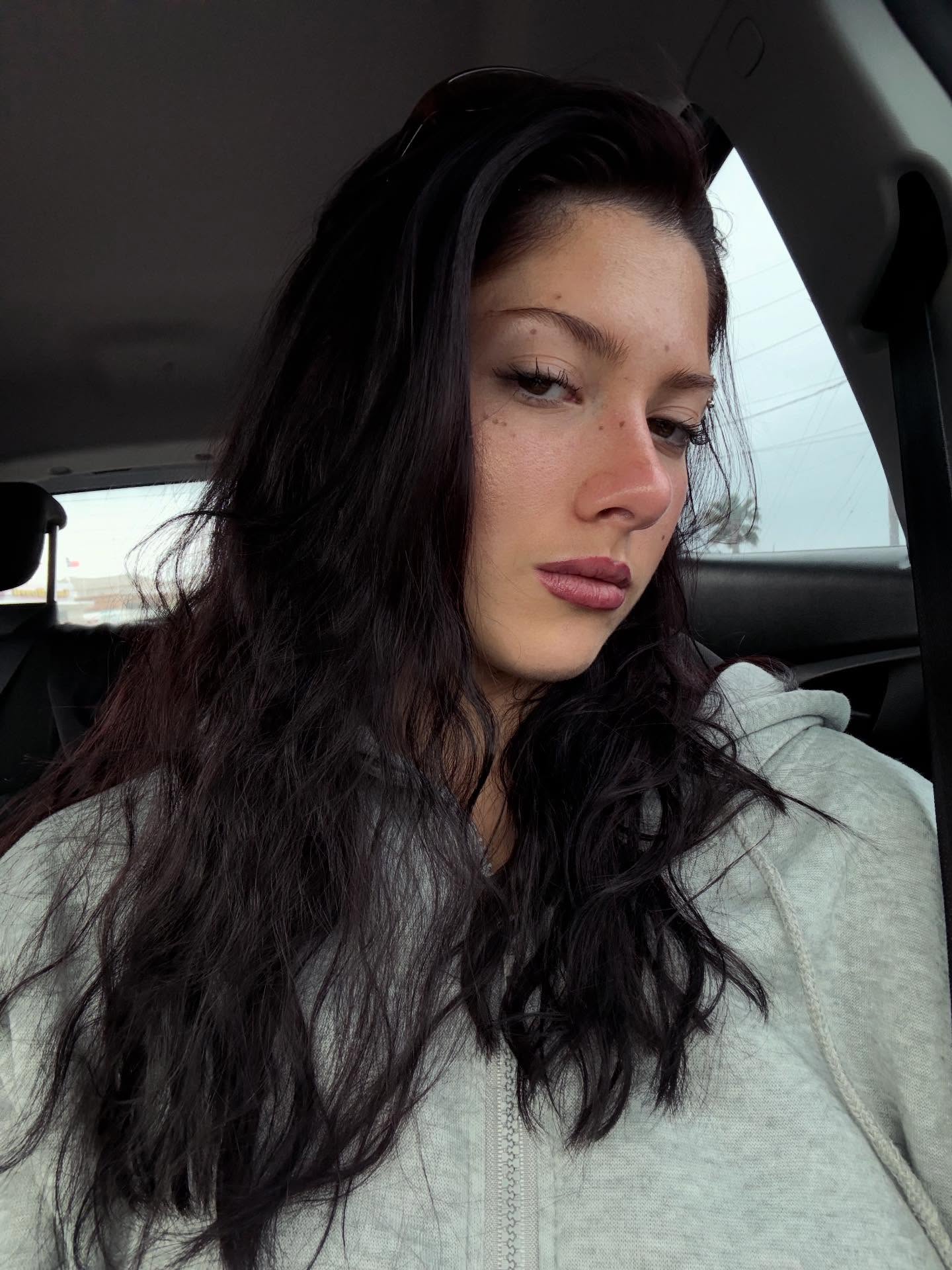 ivyquinette verified Instagram photoshoot picture #5 — live cam model review