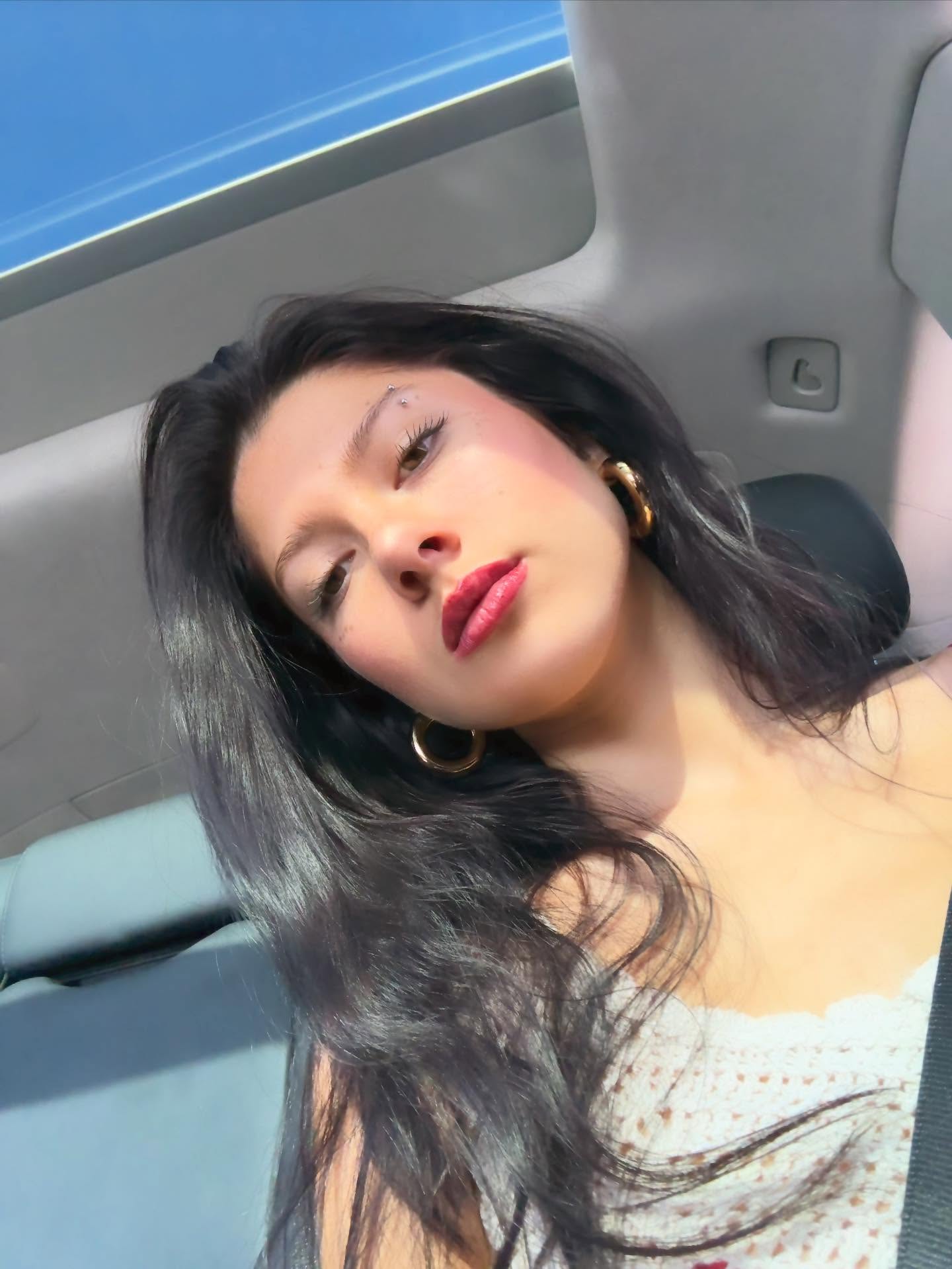 ivyquinette exclusive photo gallery image #12 — Chaturbate streamer profile