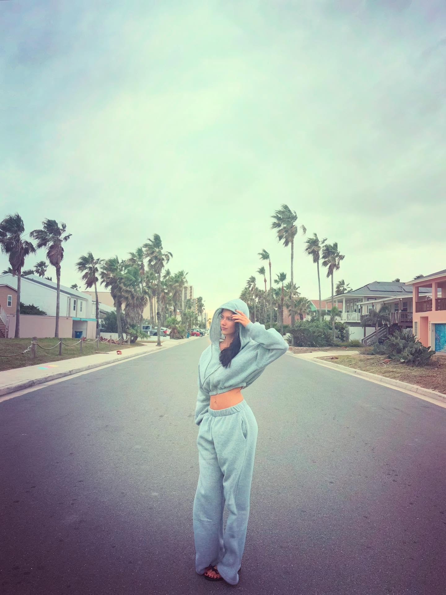 ivyquinette verified Instagram photoshoot picture #23 — live cam model review