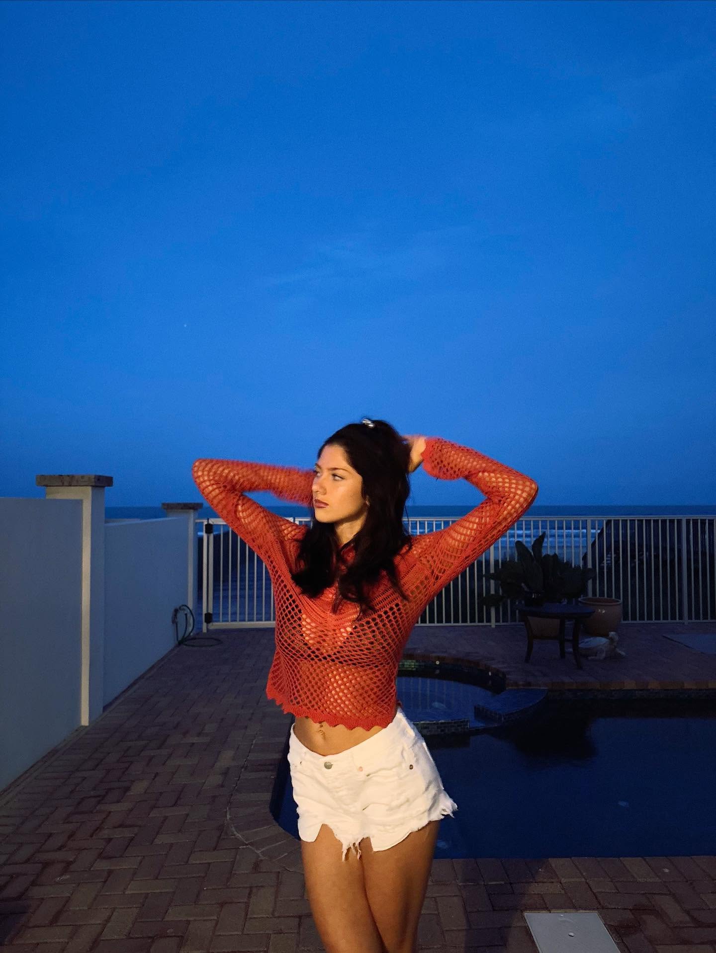 ivyquinette exclusive photo gallery image #39 — Chaturbate streamer profile