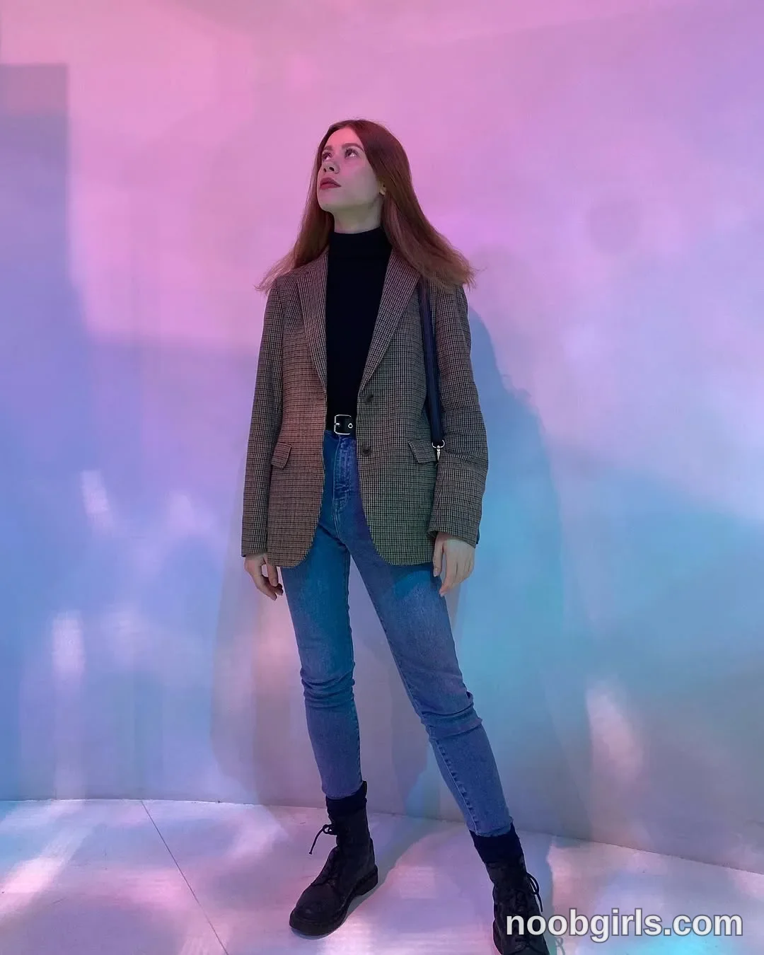 Keira (@keira_knight) — "What do you think about modern art? I recently visited such an exhibition and…"