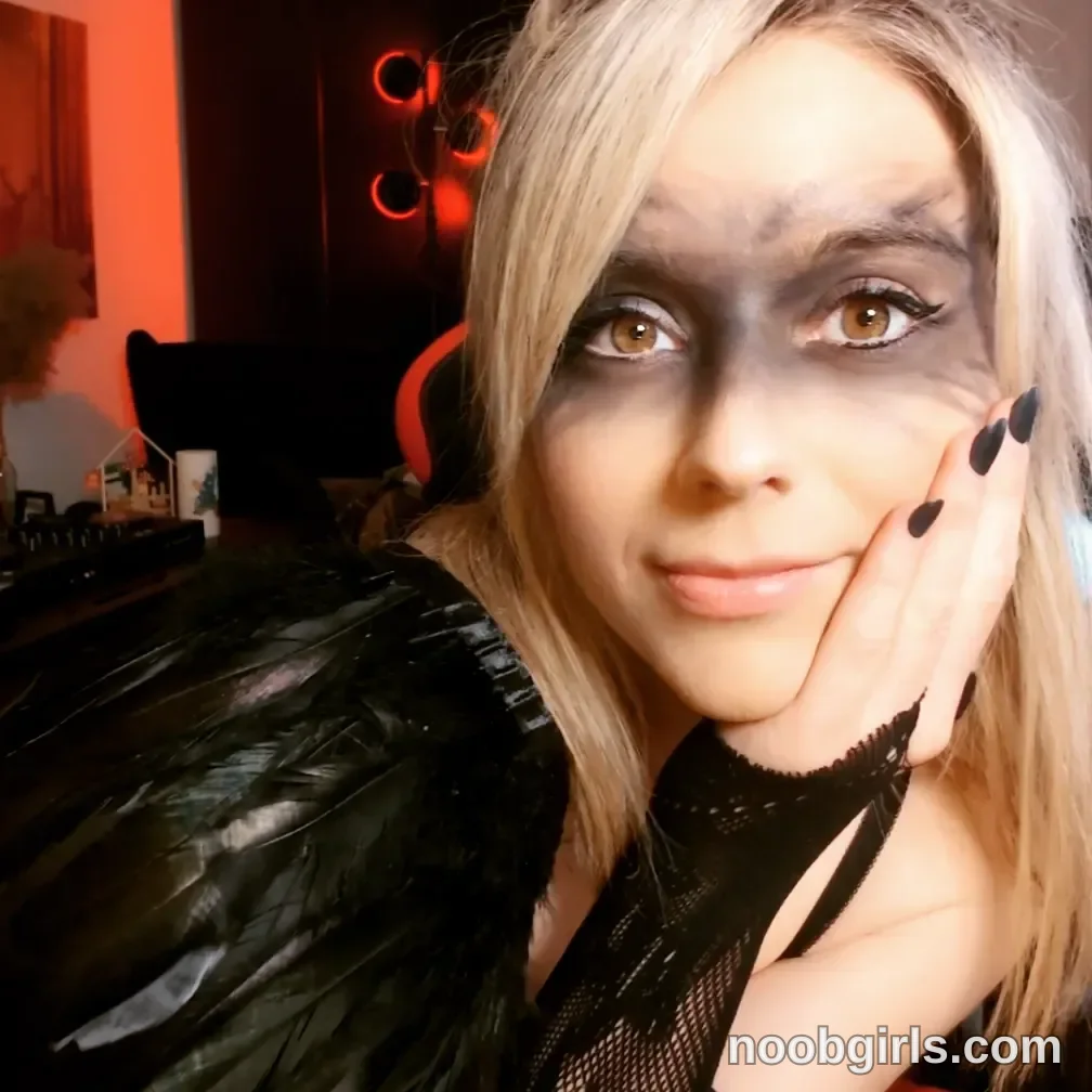 kimilee22 exclusive photo gallery image #3 — Chaturbate streamer profile