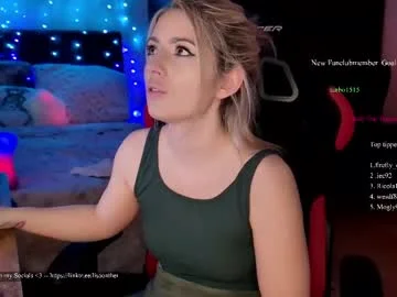 kimilee22 s girl streaming live frame — Chaturbate cam girl