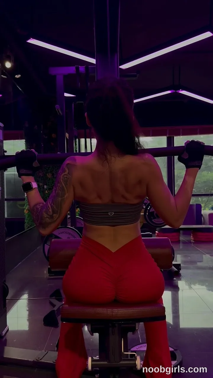 Kira (@kira_mmr) — "Yesterday I showed the video to the photographer, and she said, “Why don’t you…"
