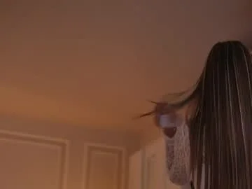 kyssaraplay on Chaturbate