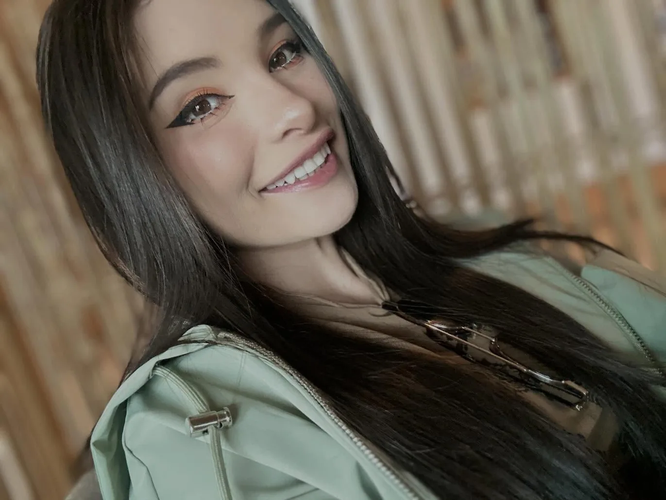 lau__1 1lau 1 x 1lau 1 instagram off camera — real Instagram photo