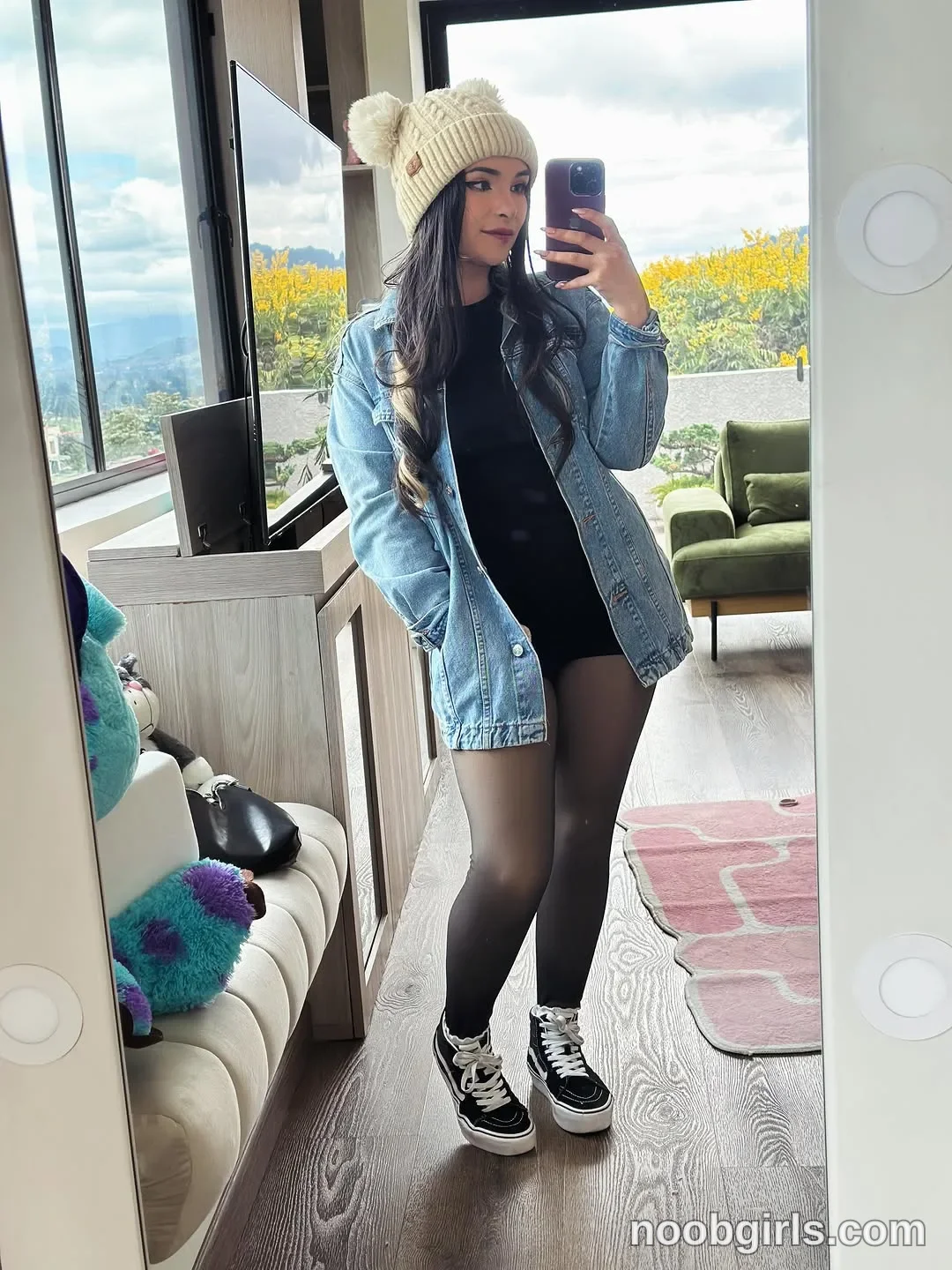 lau__1 (@lau__1) — "Me gustó mi outfit de hoy ✨✌🏻"