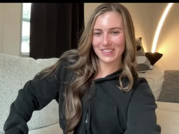 Laylah (laylahlaylah1) on Chaturbate — Live Stream & Photos