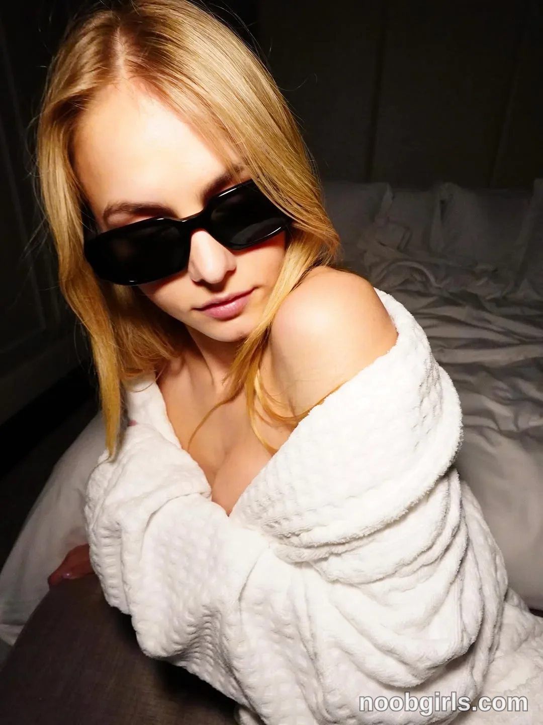 Rita (@leviavillat) — "Should I let you get a little closer?"