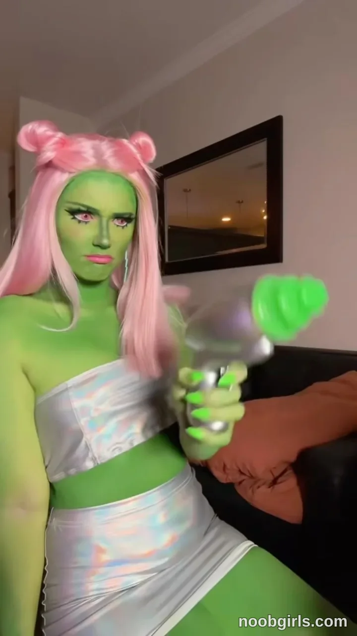 Lexi on Chaturbate