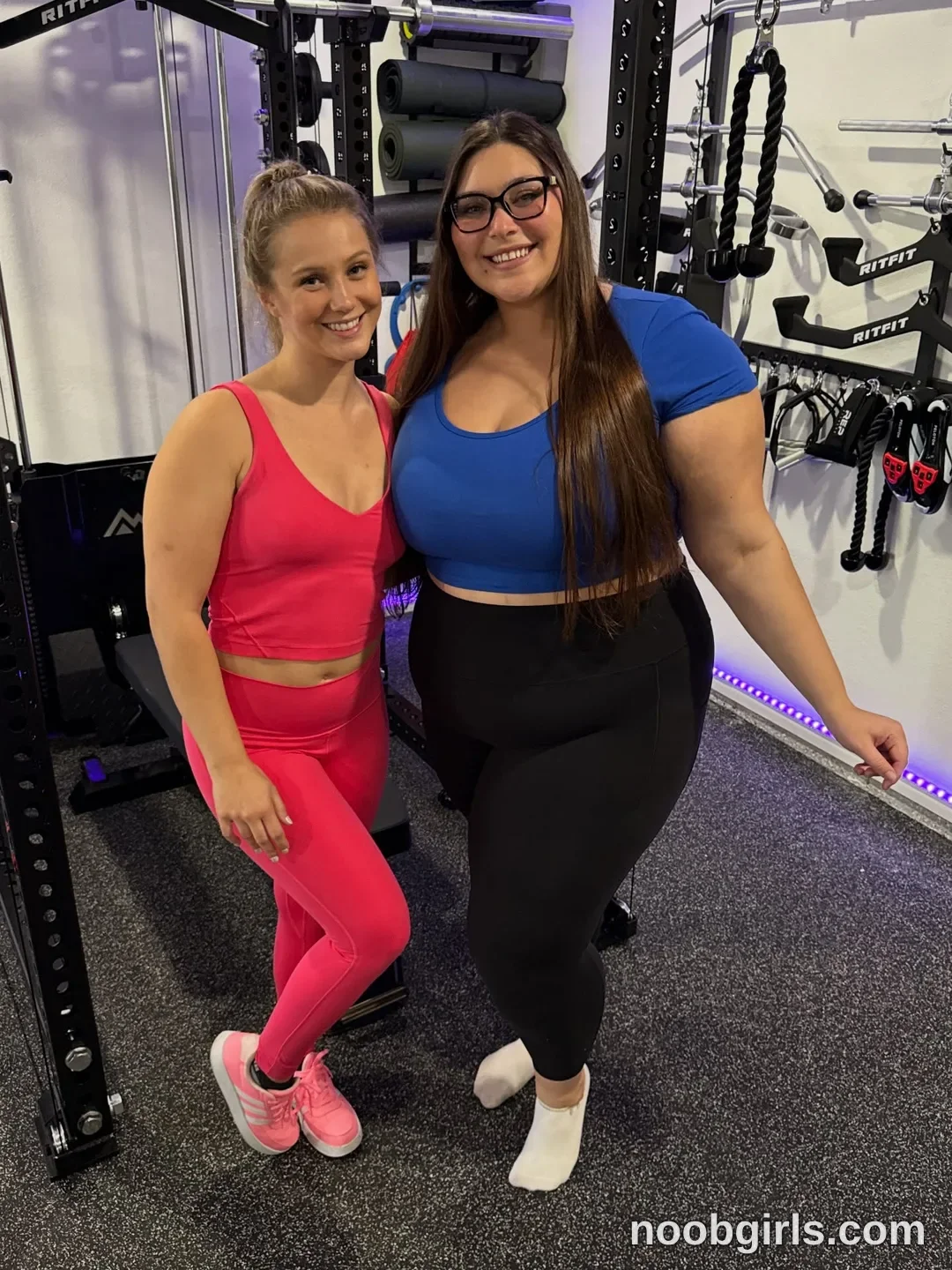 Lexi (@lexi_luv) — "Who would you rather workout with? Pink or blue?"