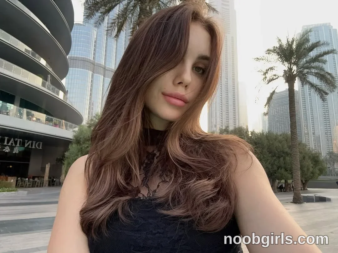 Lily (@li77sss) in Dubai,UAE