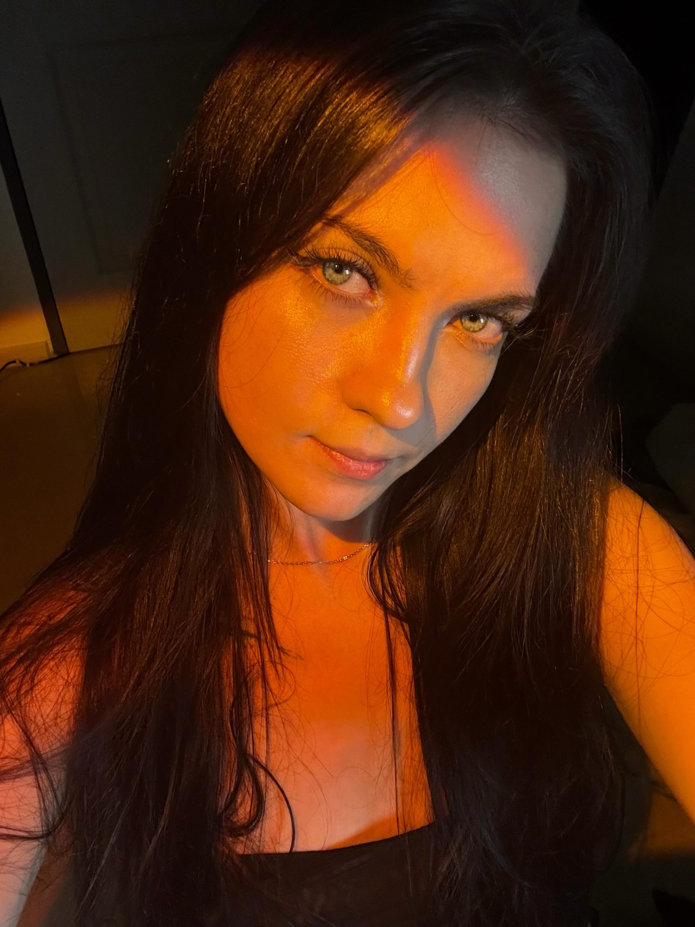 lillucooper exclusive photo gallery image #12 — Chaturbate streamer profile