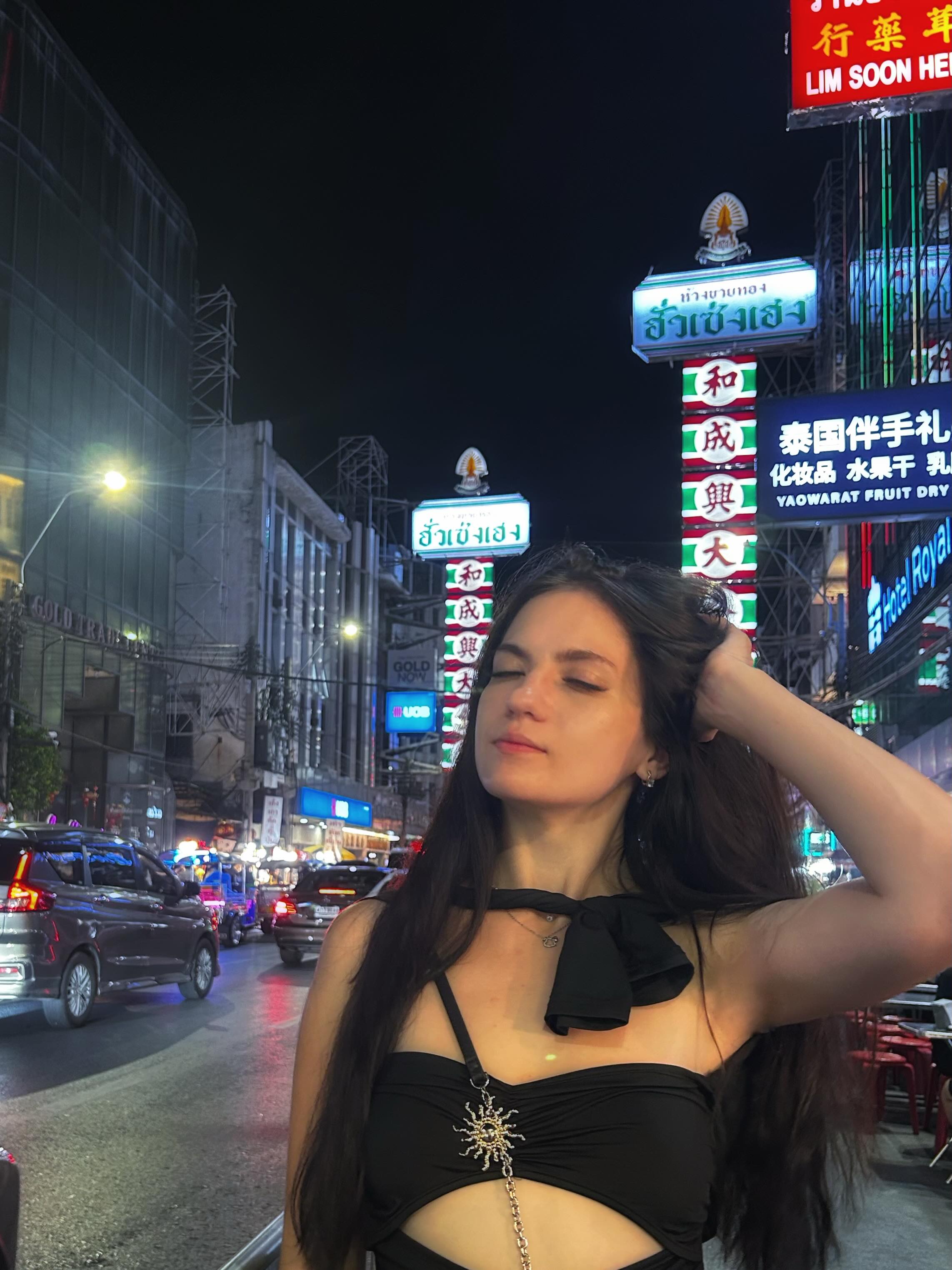 lillucooper (@lillucooper) high-res photoshoot photo #34 — Chaturbate cam model gallery