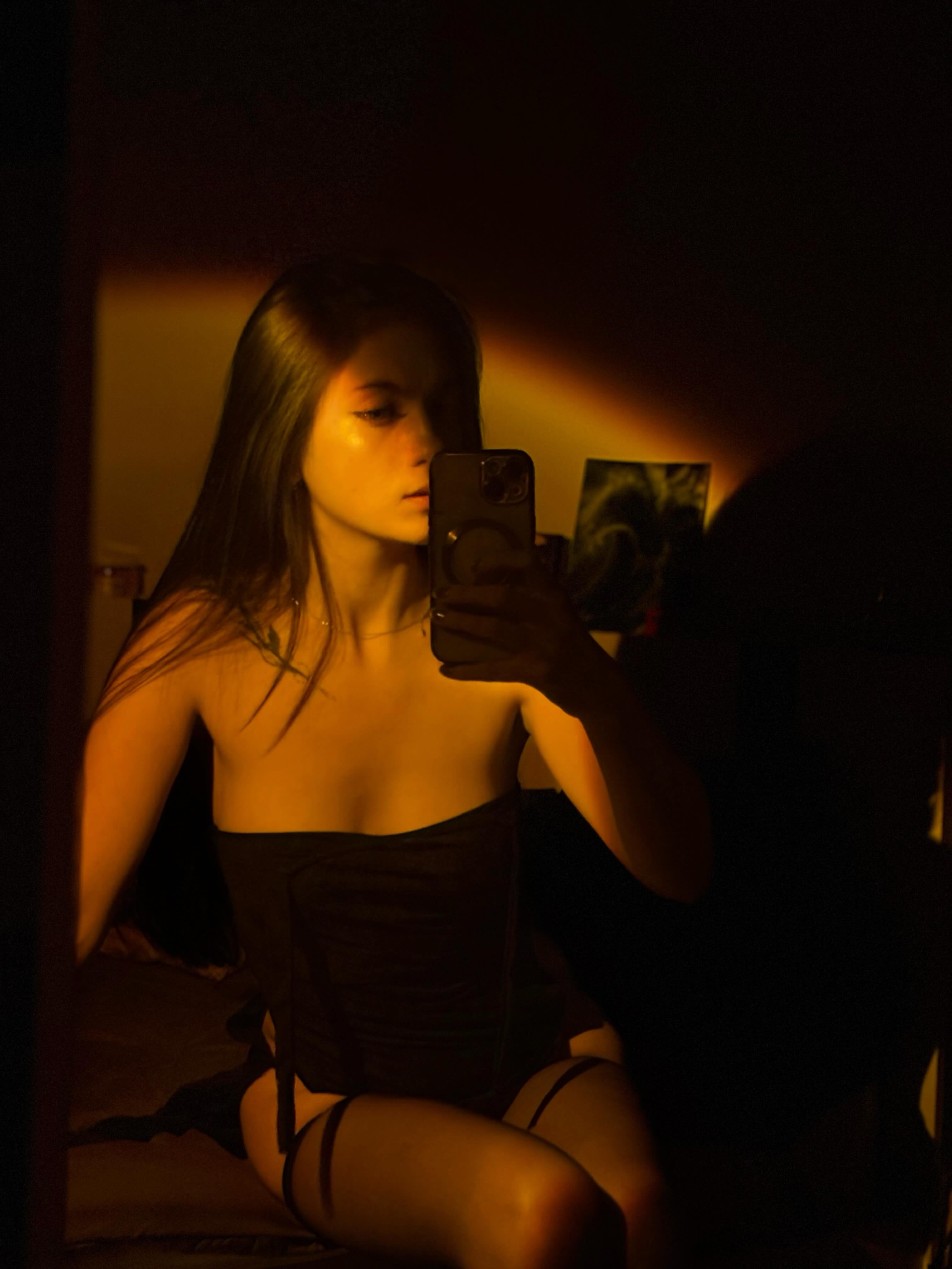 lillucooper exclusive photo gallery image #36 — Chaturbate streamer profile