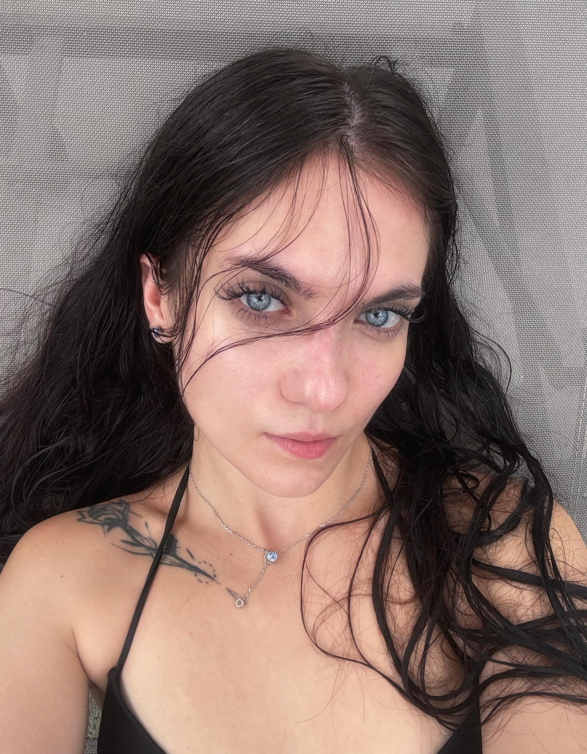 lillucooper verified Instagram photoshoot picture #38 — live cam model review