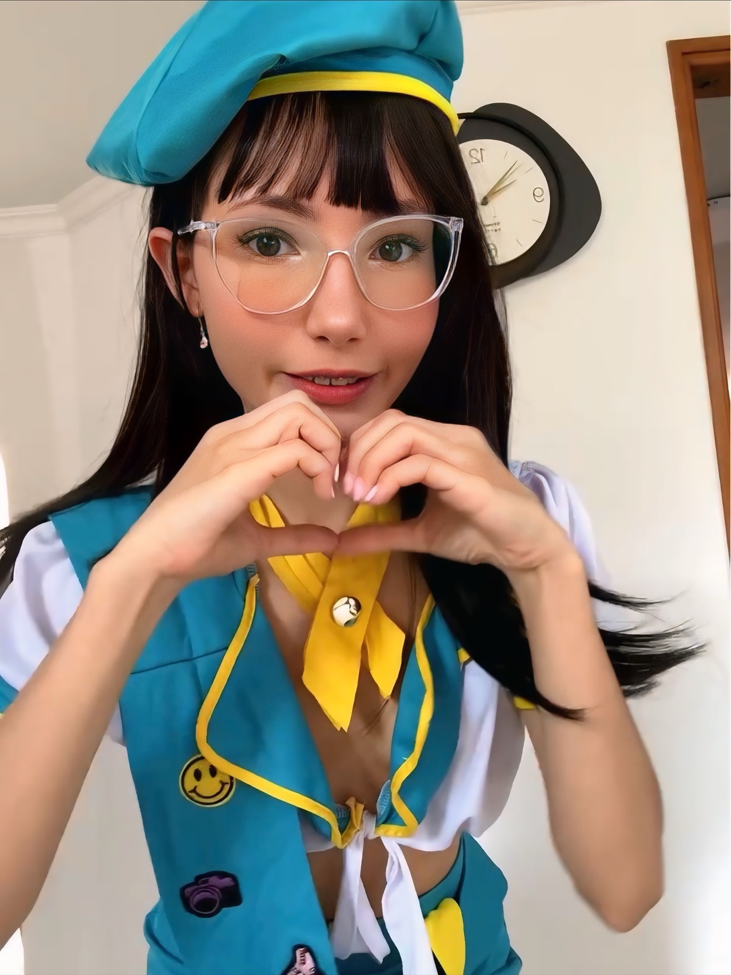 little_effy18_ exclusive photo gallery image #15 — Chaturbate streamer profile