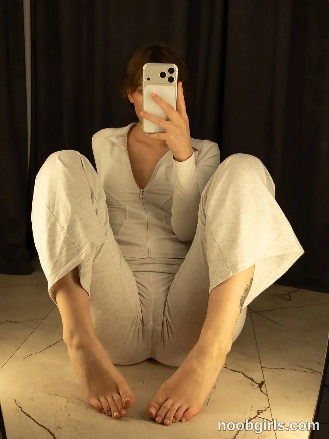 LolaaTatee (@lolaatatee) — "I decided to take a couple of photos before going to the gym" in USA