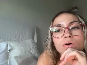 luna_oxox live performance capture — Chaturbate cam girl