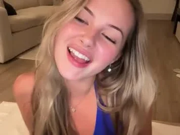 luvaimee streaming live frame — Chaturbate cam girl