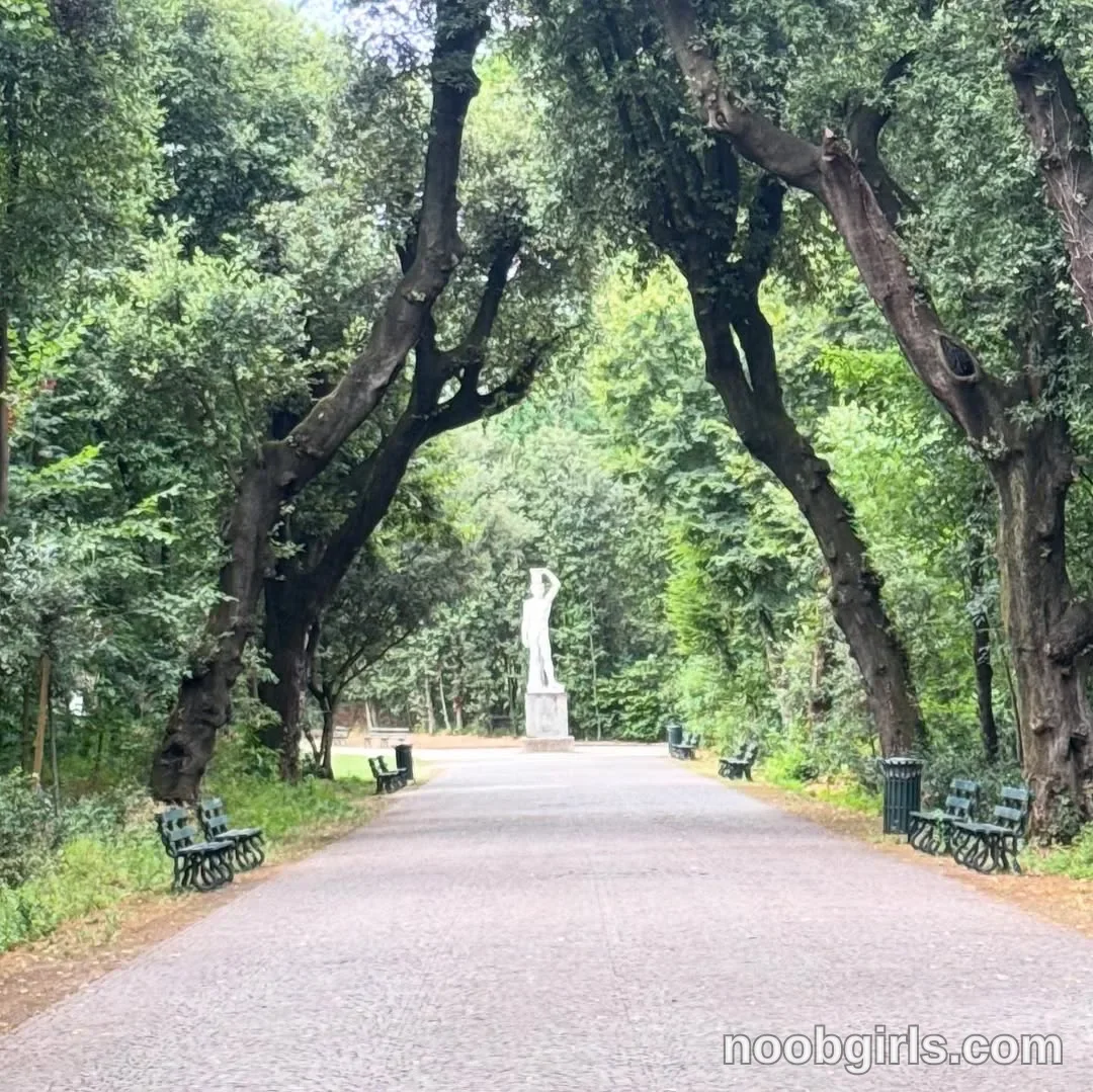 Call Me (@malaia_hills) in Napoli, Italy