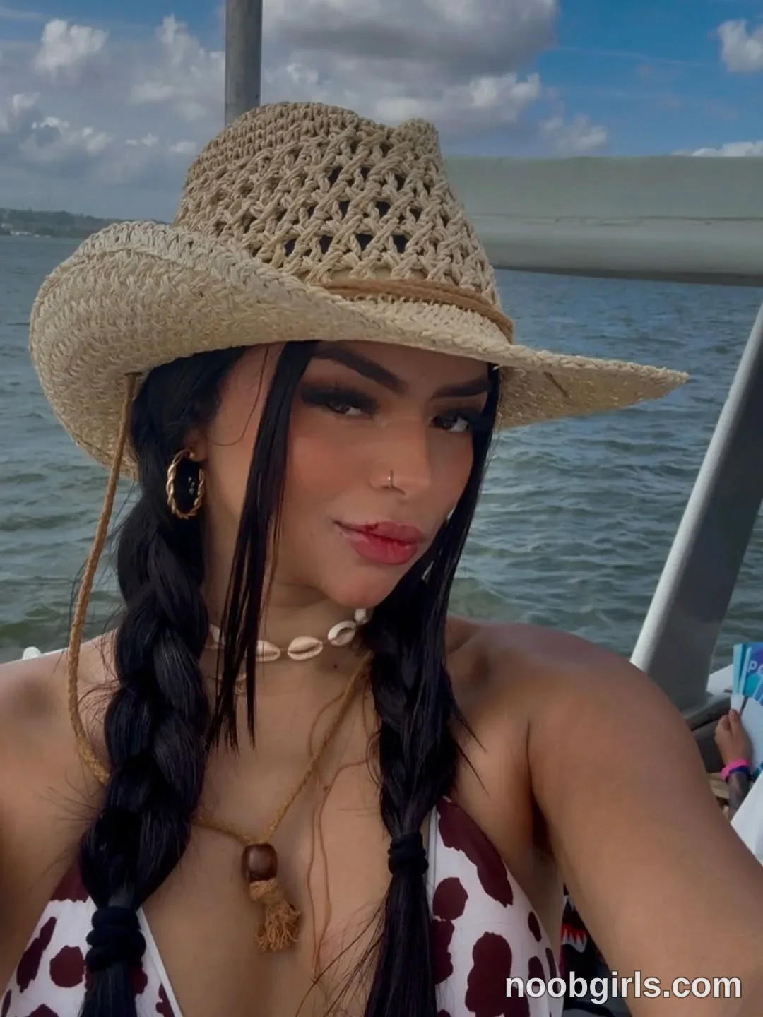 Call Me (@malaia_hills) in Cartagena de Indias