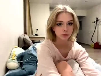 mewplop chaturbate live screenshot — Chaturbate cam girl