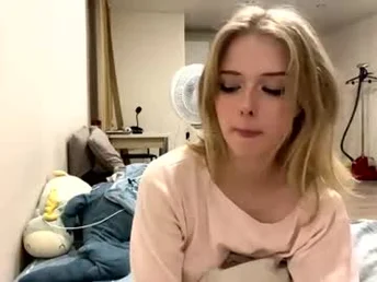 mewplop webcam live moment — Chaturbate cam girl