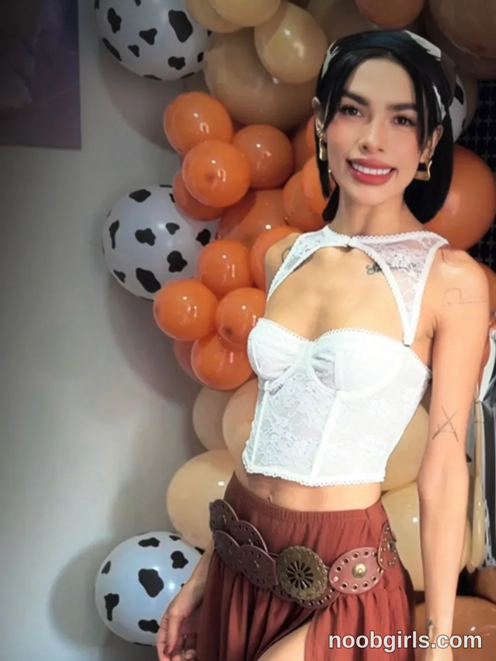 Mia Reeves (@mia_reeves) — "Hello guys…." in Medellín, Antioquia
