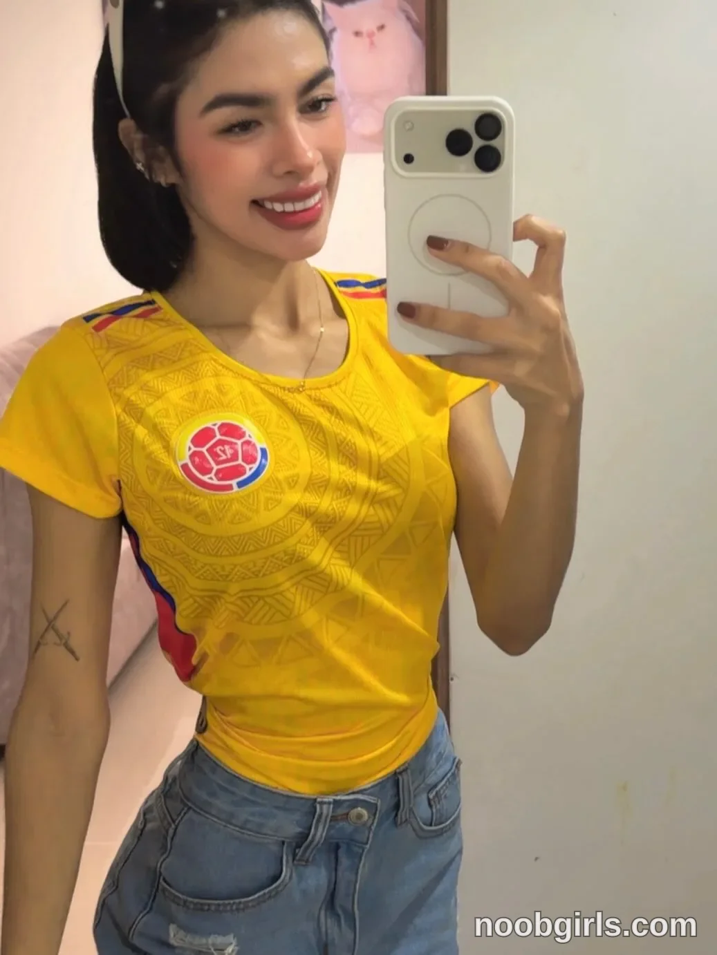 Mia Reeves (@mia_reeves) in Medellín, Antioquia