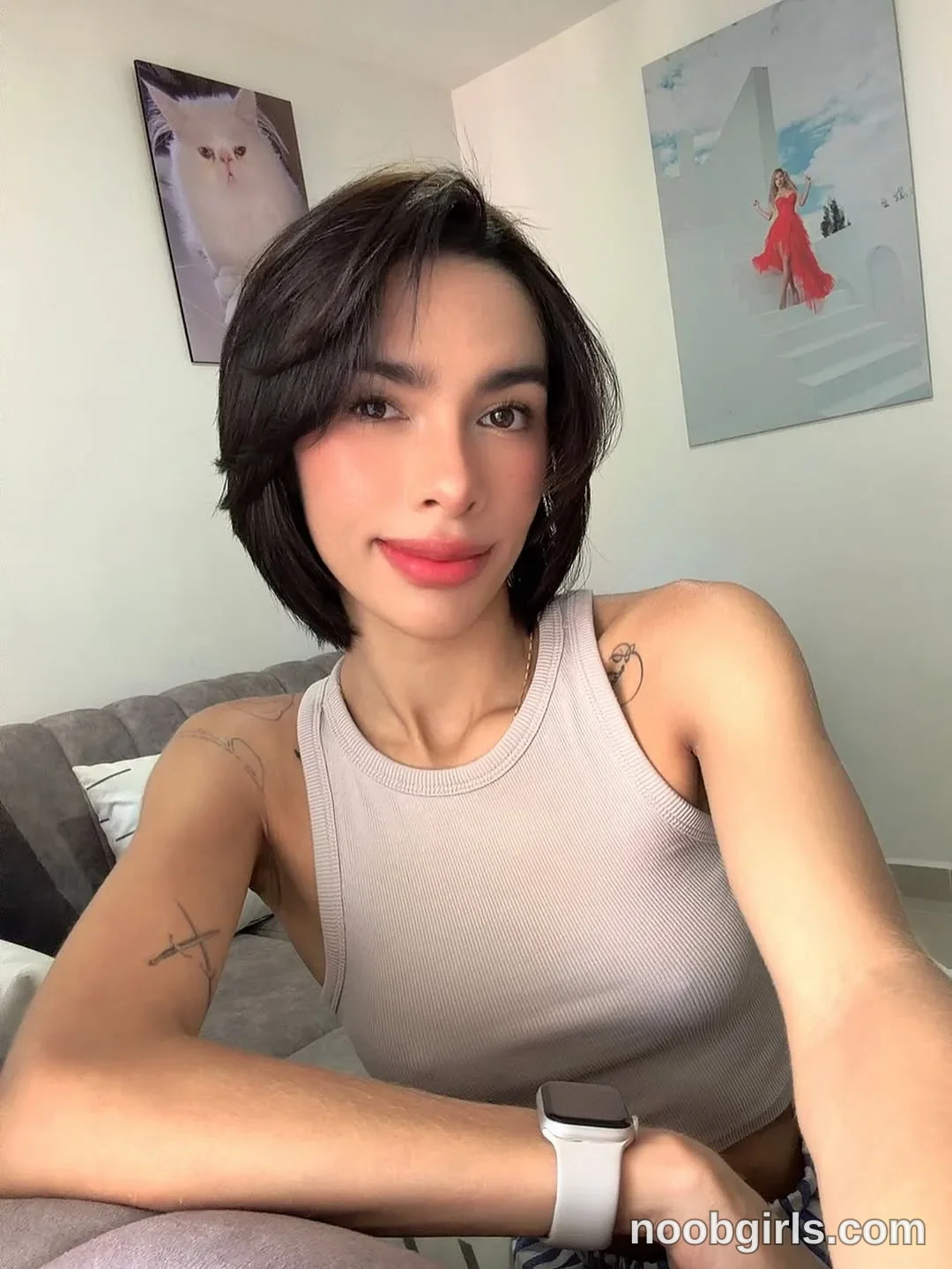 Mia Reeves (@mia_reeves) — "Hello, loves…. :} (|)" in Medellín, Antioquia