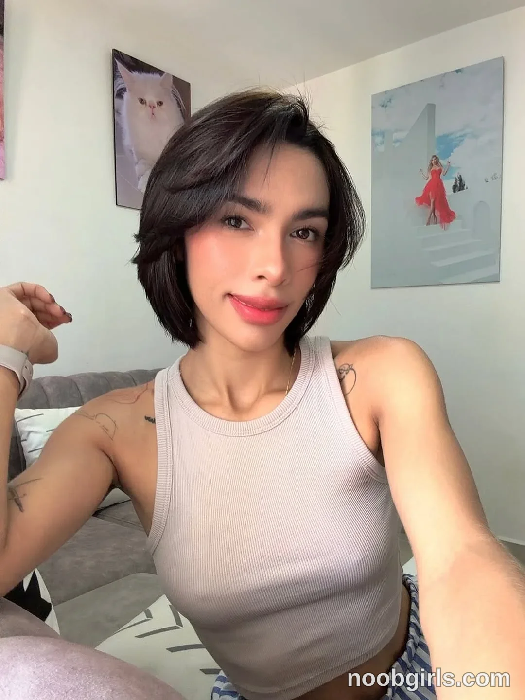 Mia Reeves (@mia_reeves) — "Hello, loves…. :} (|)" in Medellín, Antioquia