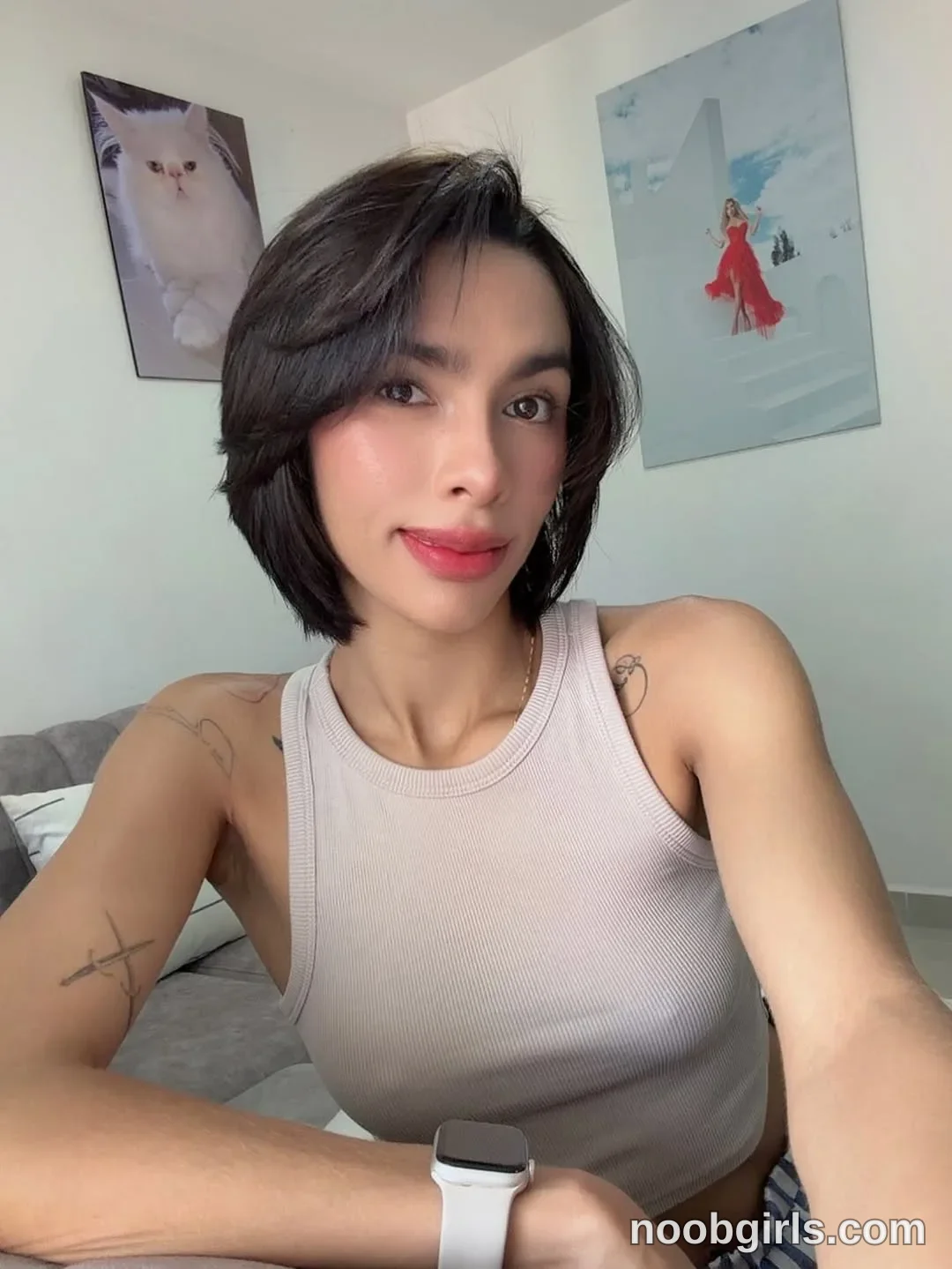 Mia Reeves (@mia_reeves) — "Hello, loves…. :} (|)" in Medellín, Antioquia