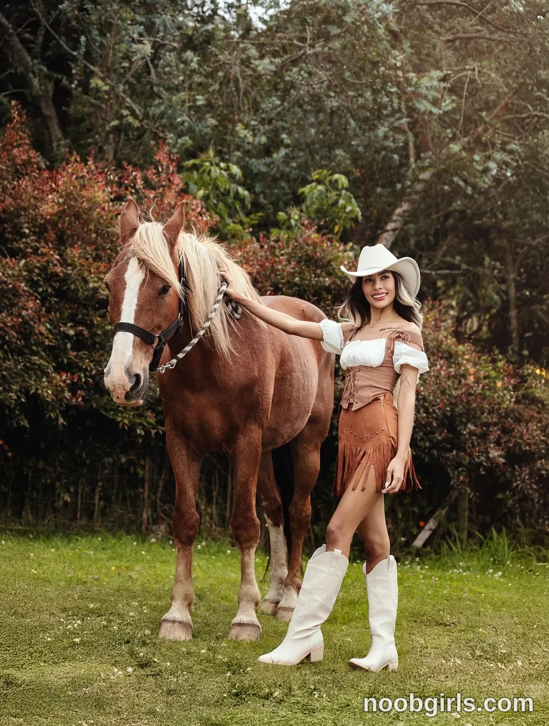 Mia Reeves (@mia_reeves) — "Cuando me veo en las fotos y videos que hacemos aquí, entiendo que la magia no…"