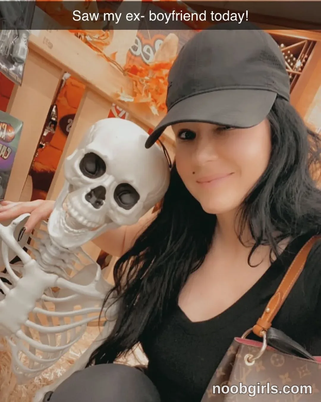 Midnightrose (@midnightrose11) — "Ex’s will always be ex’s"