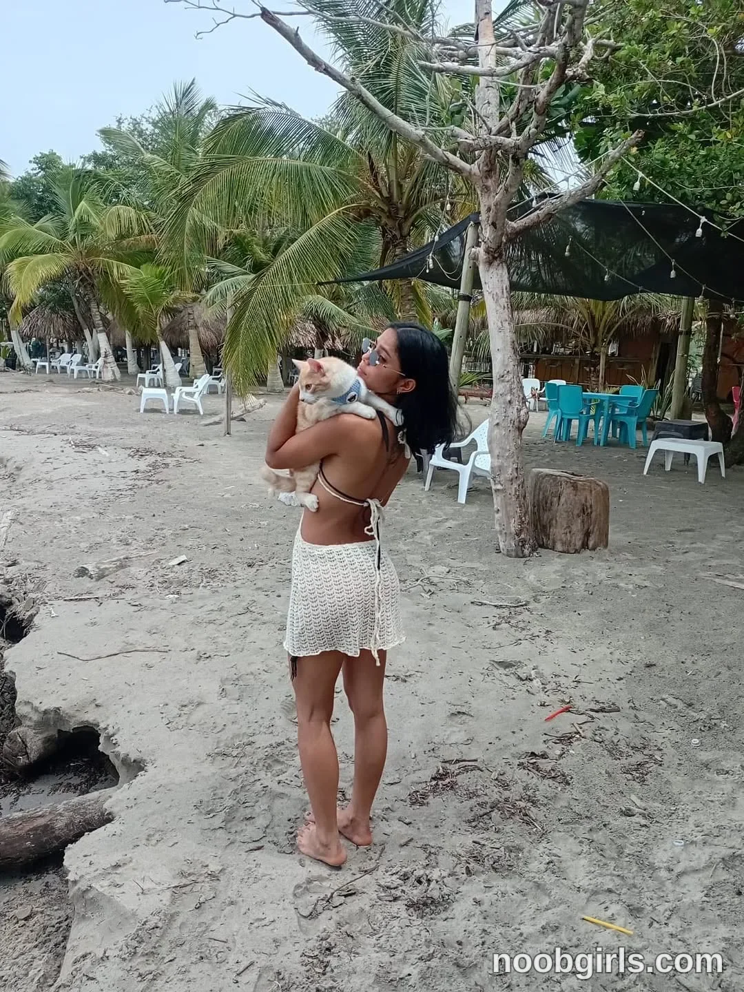 MilaaStar (@milaa_star) — "And one with my little Valentino 🐈I love here🌊🤎🥥"