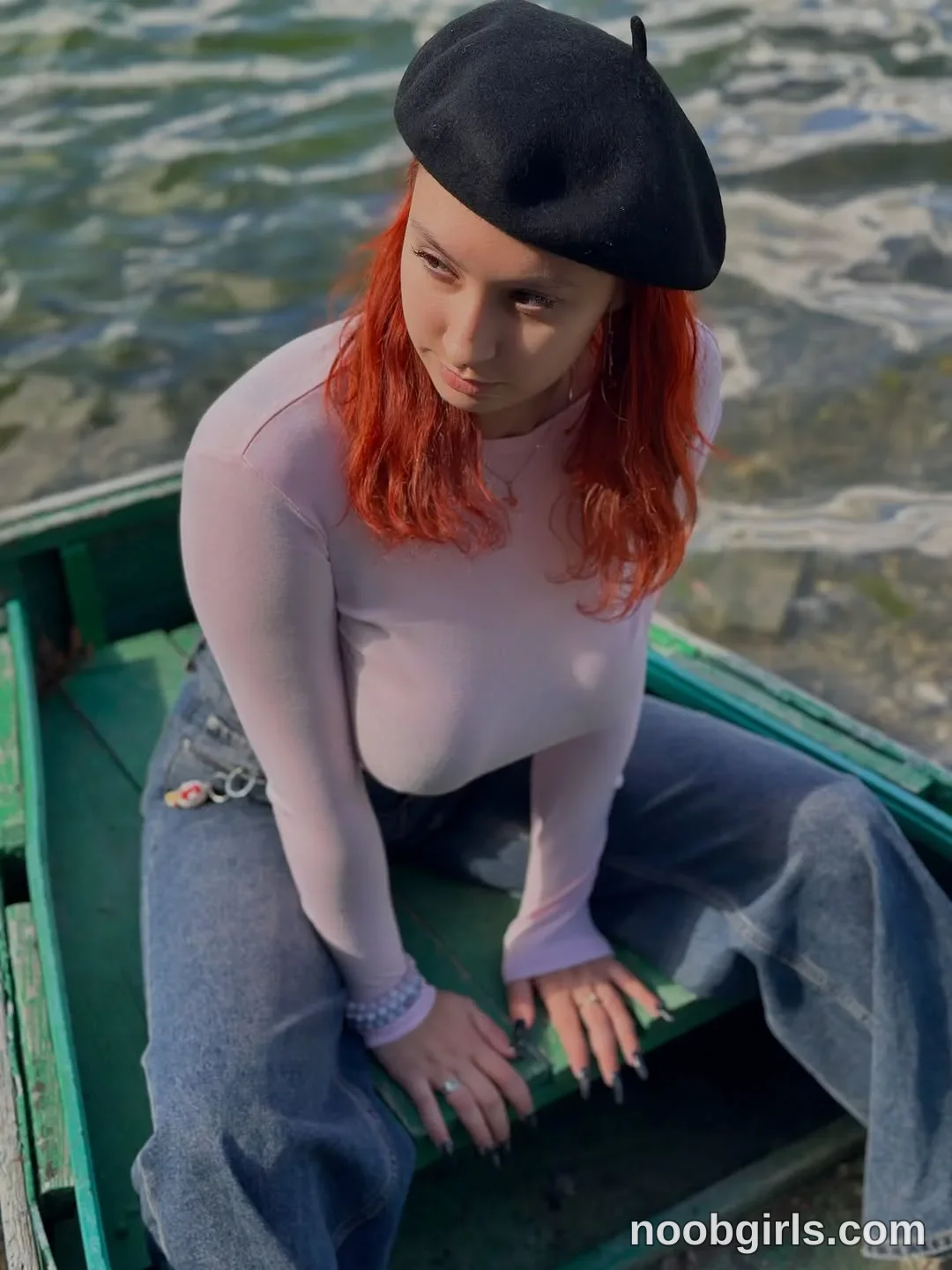 Lili (@mirrorledy) — "Люблю дни, когда можно позволить себе роскошь быть собой" in Озеро Абрау
