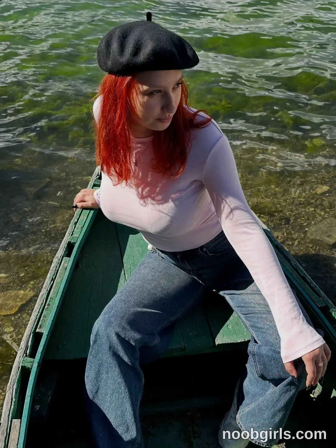 Lili (@mirrorledy) — "Люблю дни, когда можно позволить себе роскошь быть собой" in Озеро Абрау