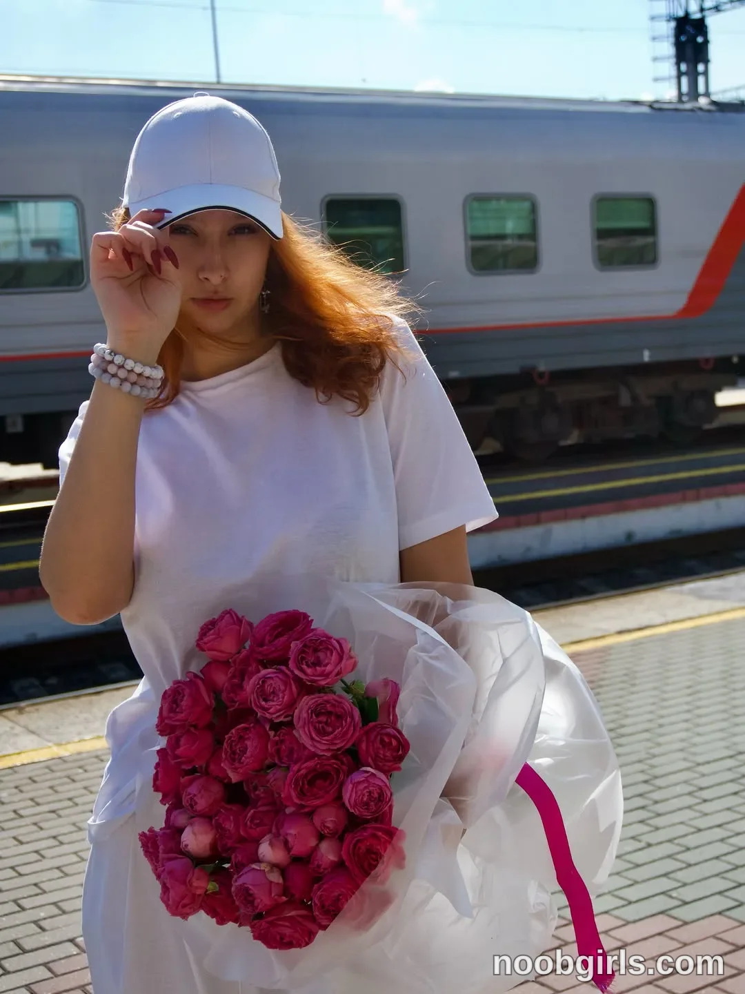 Lili (@mirrorledy) — "«Цветы — это остатки рая на земле.» — Иоанн Кронштадтский." in РЖД
