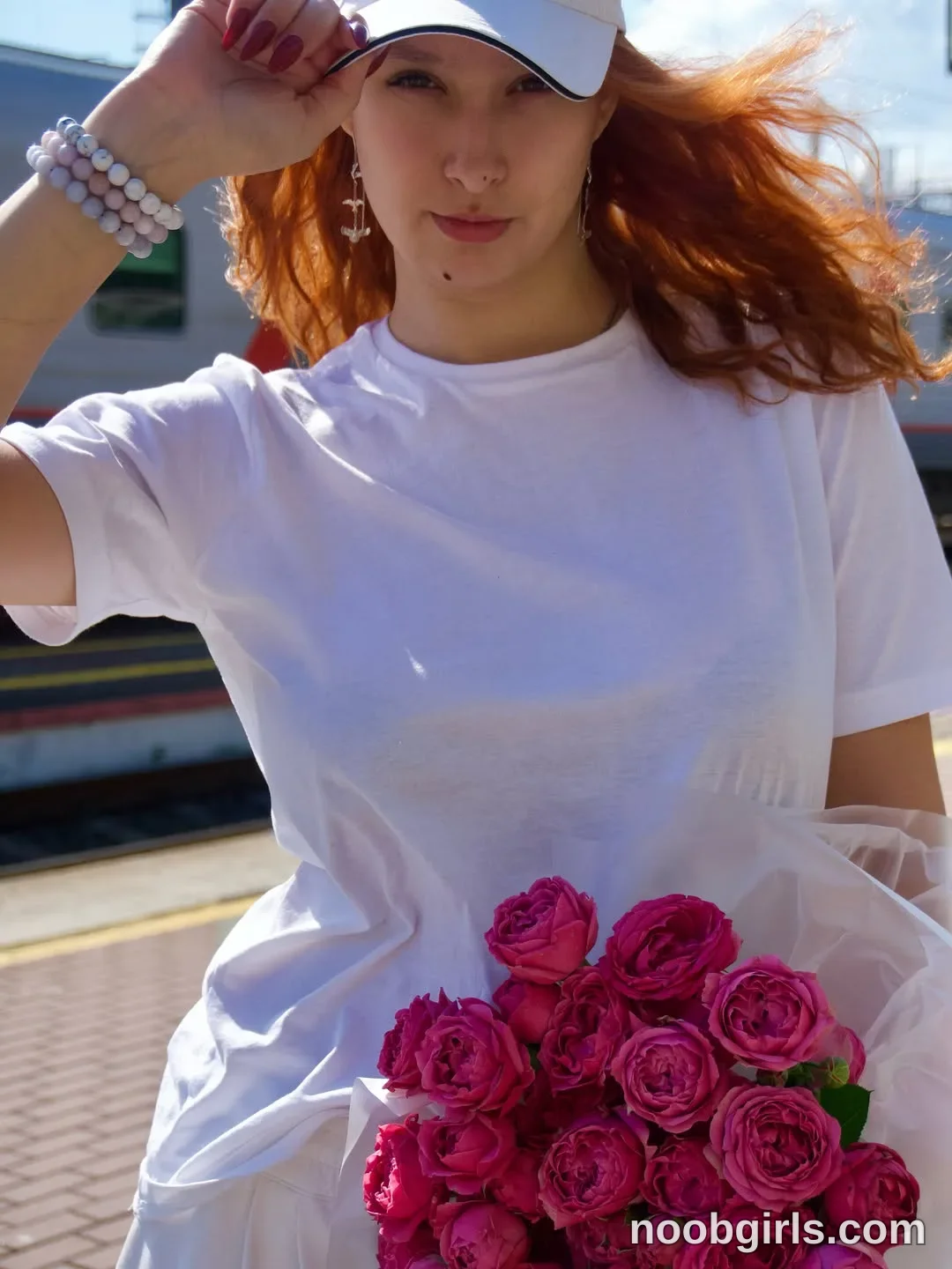 Lili (@mirrorledy) — "«Цветы — это остатки рая на земле.» — Иоанн Кронштадтский." in РЖД