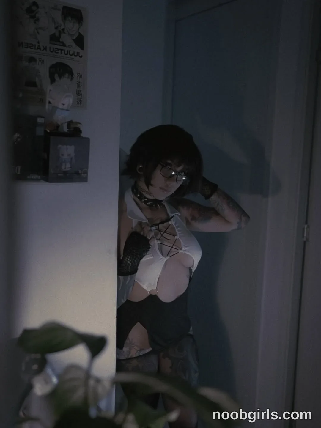Mely (@nekyra_san) — "Need some help?"