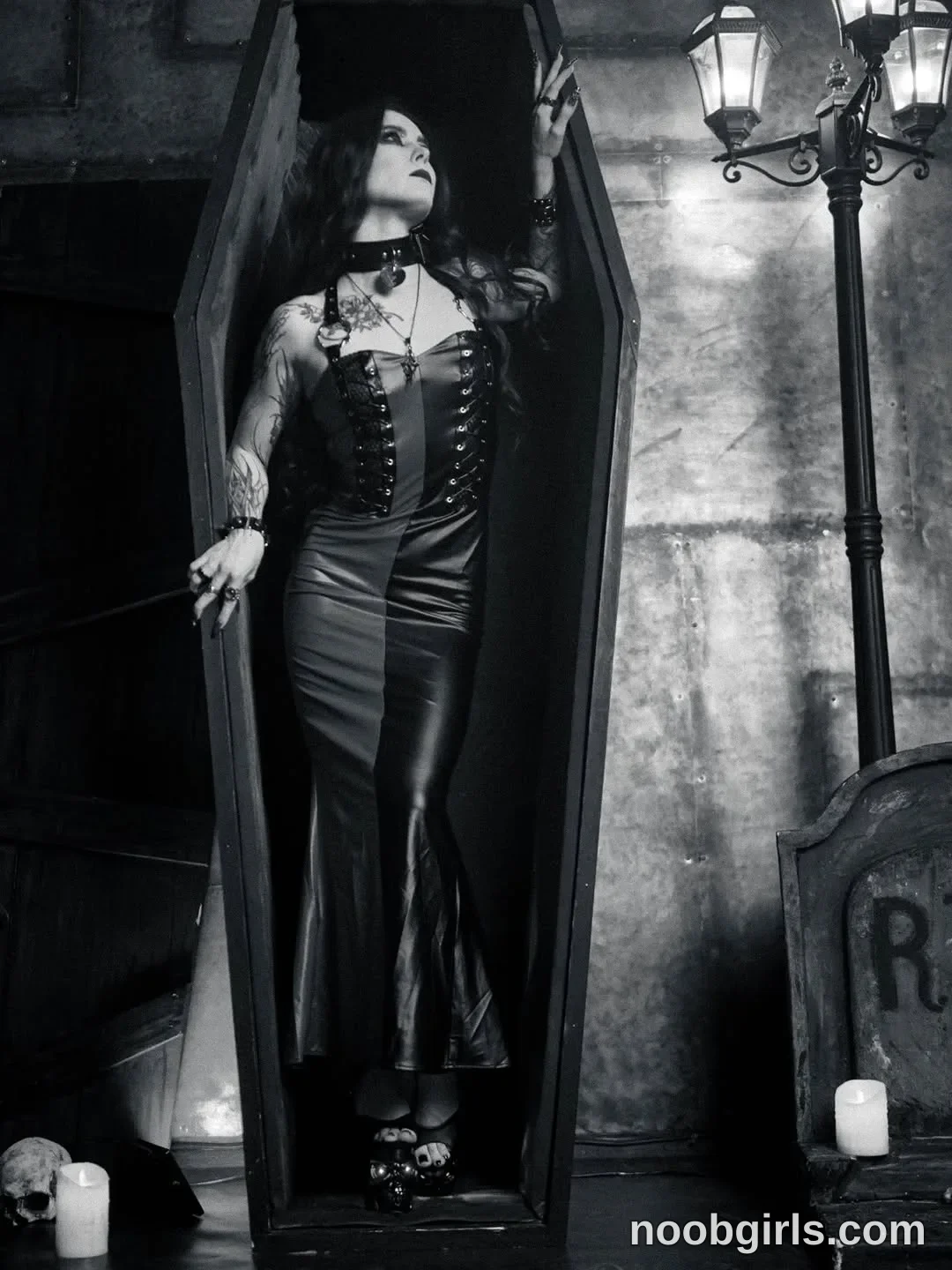 nelle_ (@nelle_) — "Perfection in the Darkness / Loc @moonstone_nsk Heels @pleasershoes Hair &…"