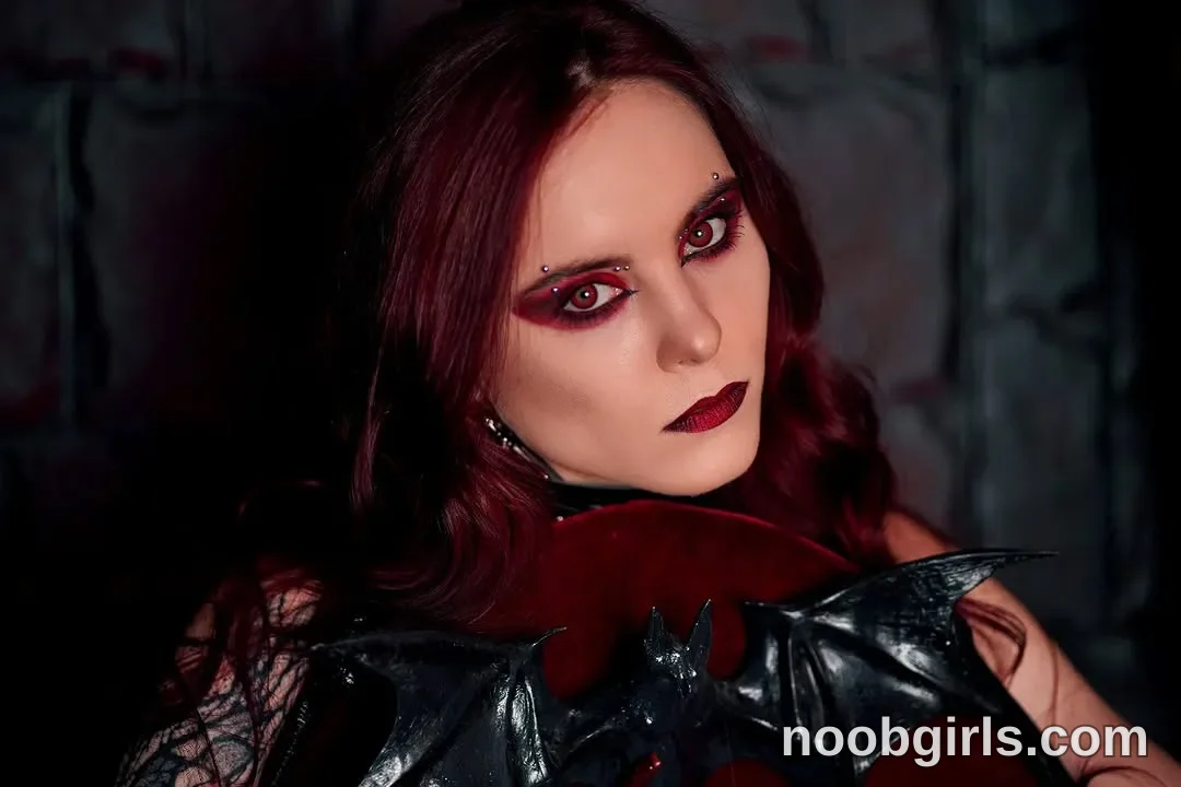 nelle_ (@nelle_) — "Succubus Girl / /"