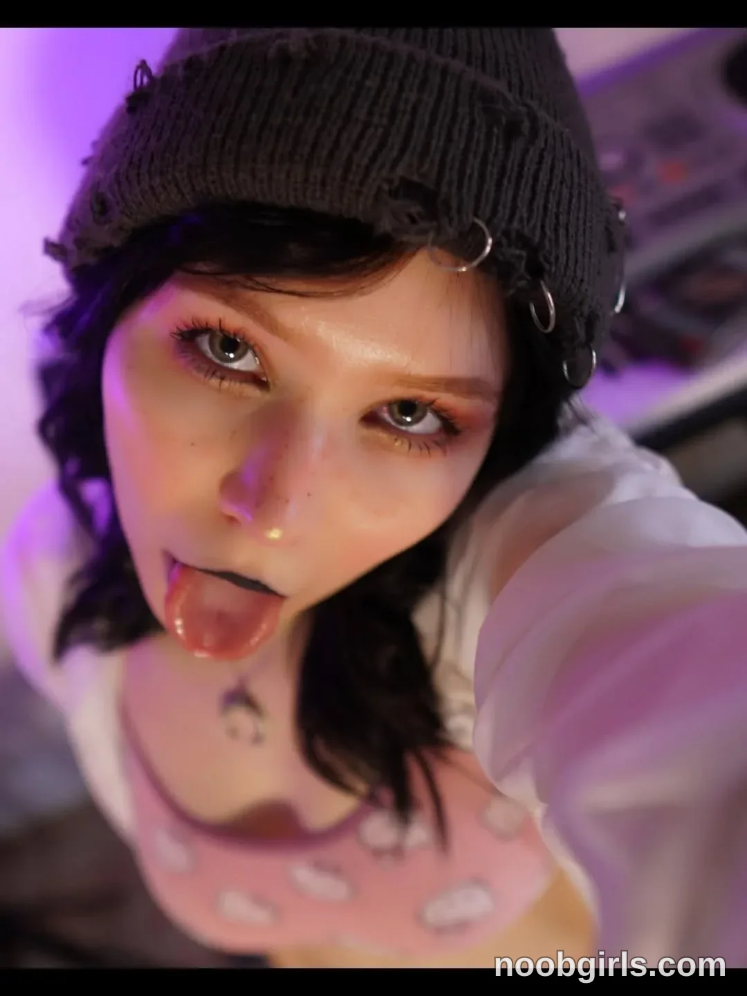 Ari (@nickari_x) — "I don't wanna be horny, I wanna be happy ☠️" in Poland