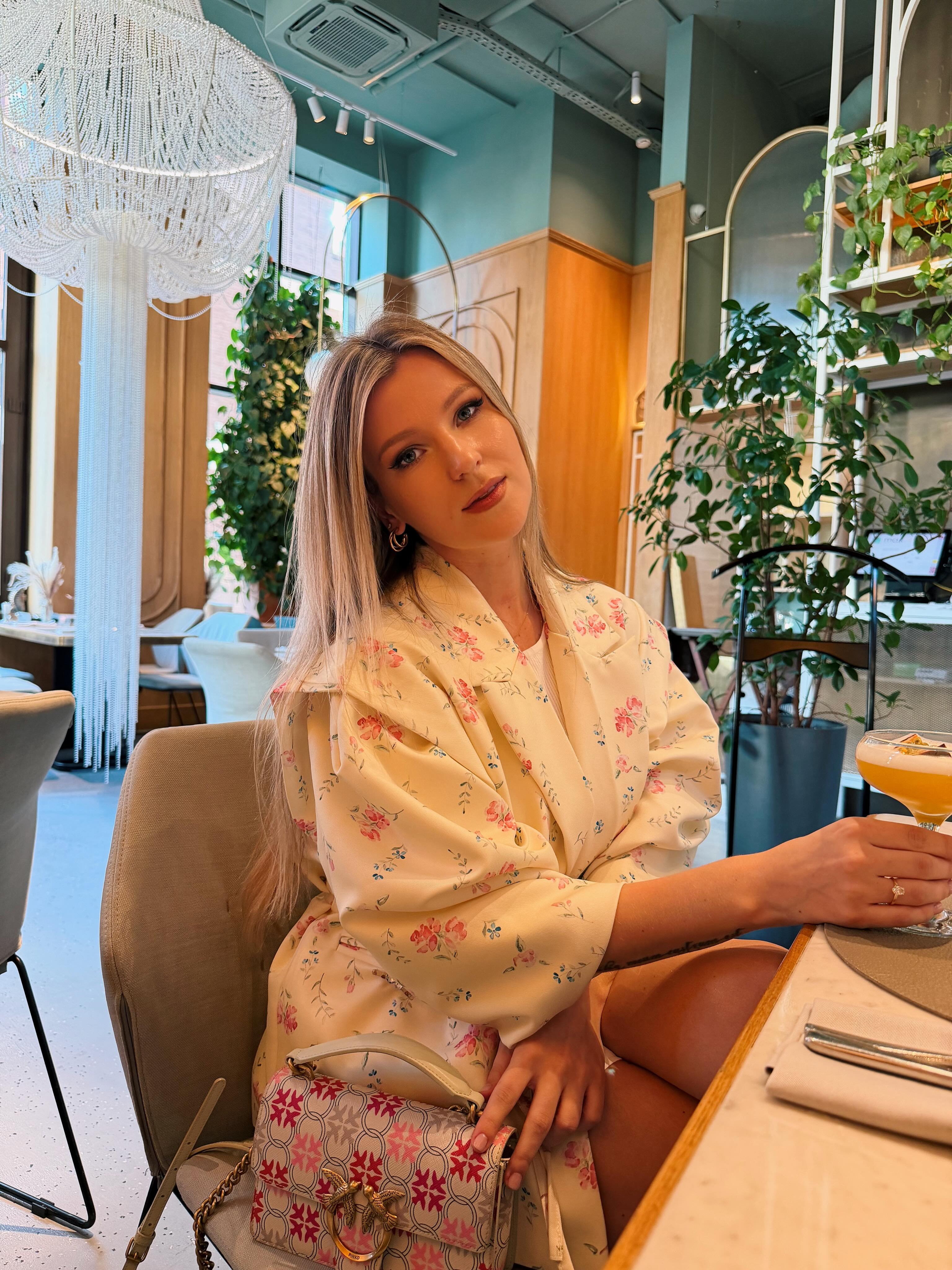 oh_julie (@oh_julie) high-res photoshoot photo #28 — Chaturbate cam model gallery