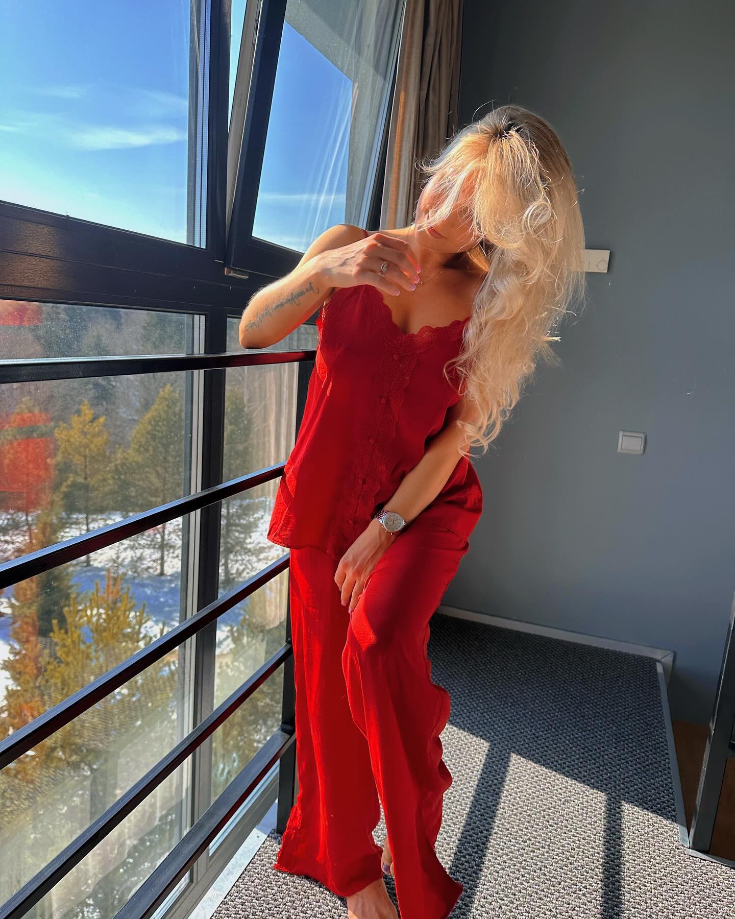 oh_julie verified Instagram photoshoot picture #35 — live cam model review