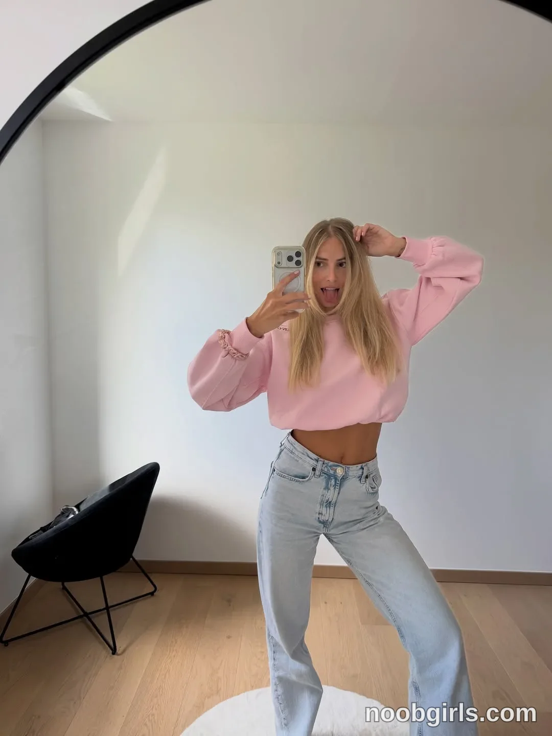 Xena Standing with legs apart wearing Pink cropped sweatshirt with long sleeves in room in Belgium, Europe