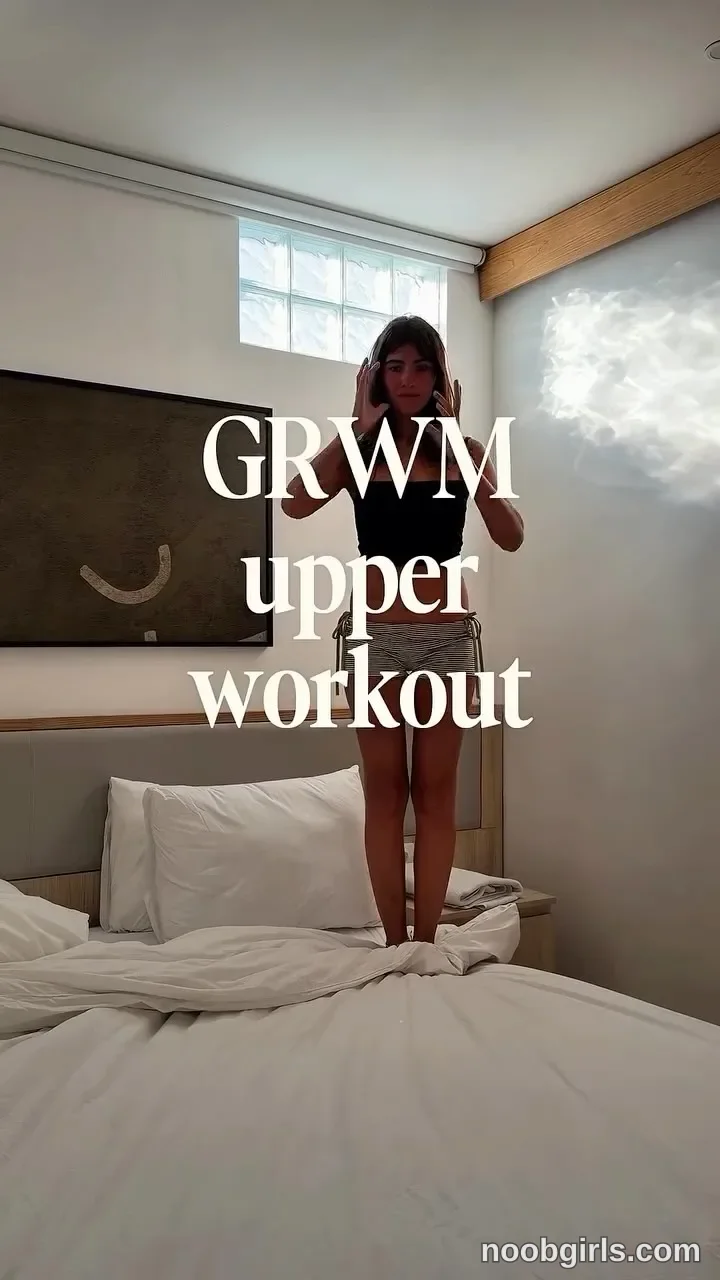 oofbabe__ reel: smol workout today 