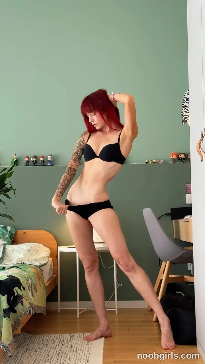 Inside the Room with evaoopsy reel: do we look similar?