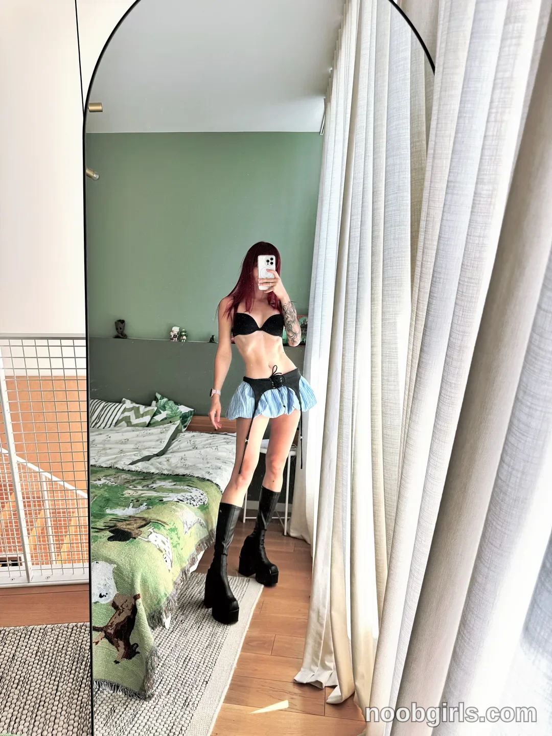 oooops__ (@oooops__) high-res photoshoot photo #4 — Chaturbate cam model gallery